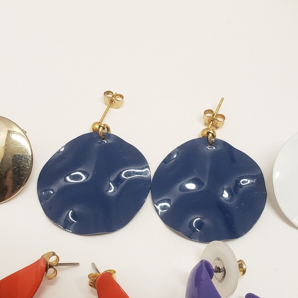 7 Pairs of Unique Vintage Abstract Earrings - Picture 9 of 11